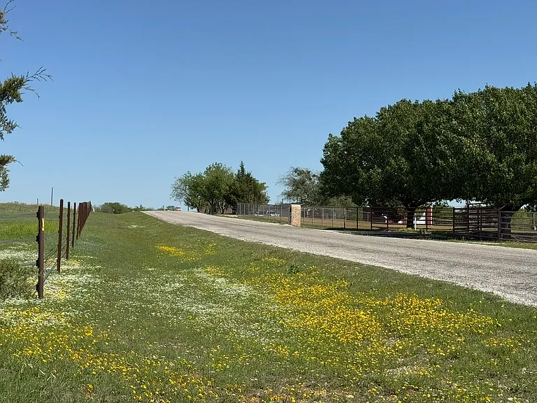 636 Heritage Creek Dr — Photo 22