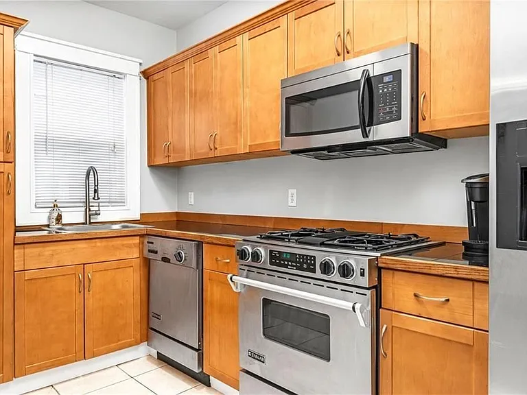 2 Poplar St #1 — Photo 7