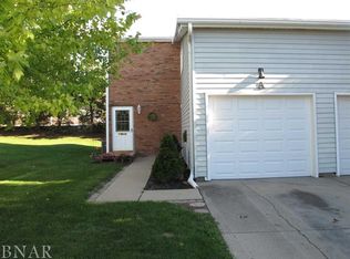 1532 Hunt Dr APT A, Normal, IL 61761