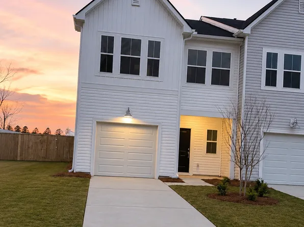 4013 E Associate Dr, North Charleston, SC 29418
