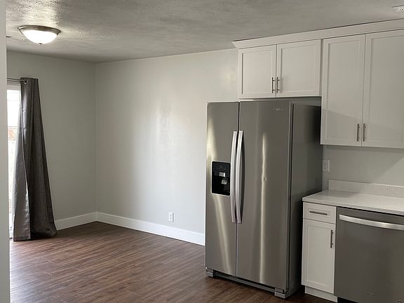 5th image of 2105 E Donegal Cir #2105