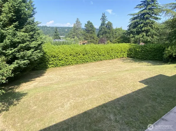 3251 99th Avenue NE, Bellevue, WA 98004