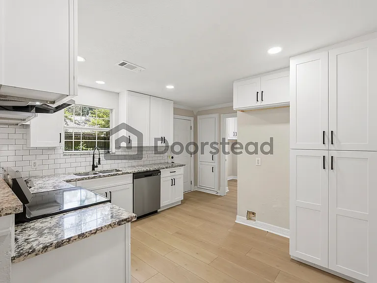 217 W Wilkins St — Photo 6