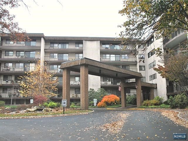1st image of 521 Piermont Ave APT 128A