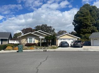 6691 Wrenfield Dr, Huntington Beach, CA 92647