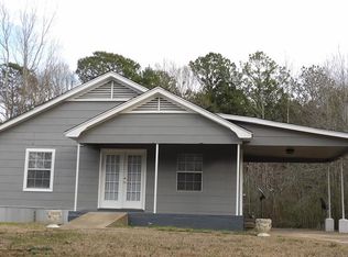 1004 White Oak Ext, Summit, MS 39666