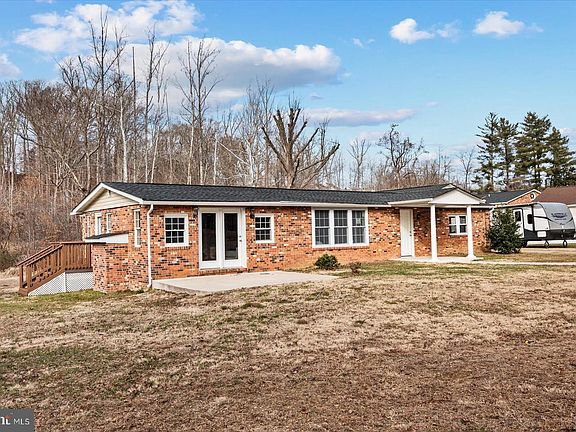 4th image of 27 Truslow Rd