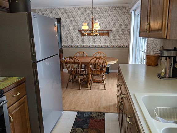 2nd image of 17822 Oak Hill Ct