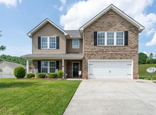 1821 Golden Oak Ln, Kingsport, TN 37664