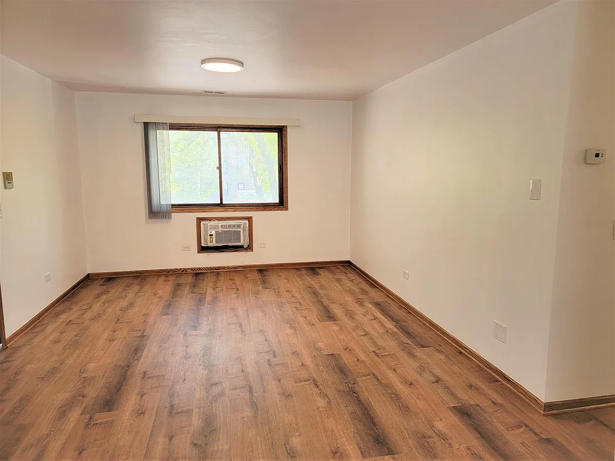 Building Photo - 2744 S Princeton Ave #2R