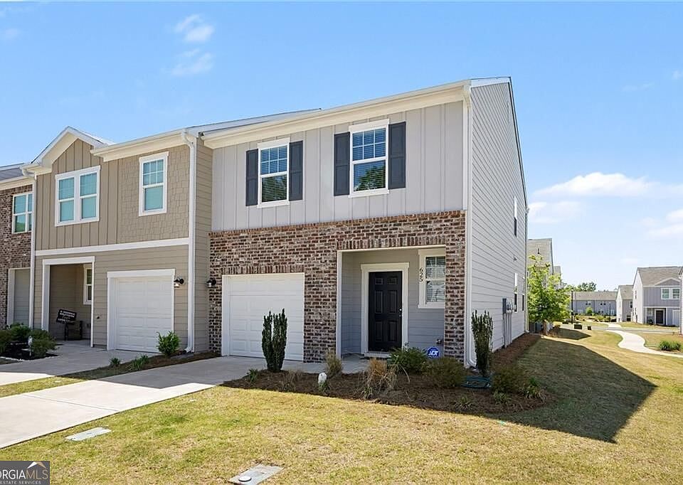 1st image of 623 Jervis Way