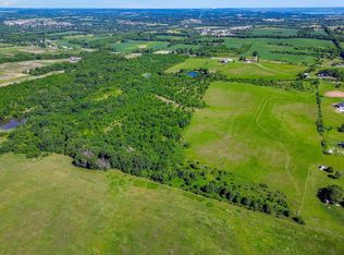1 McIntyre Rd, Leavenworth, KS 66048