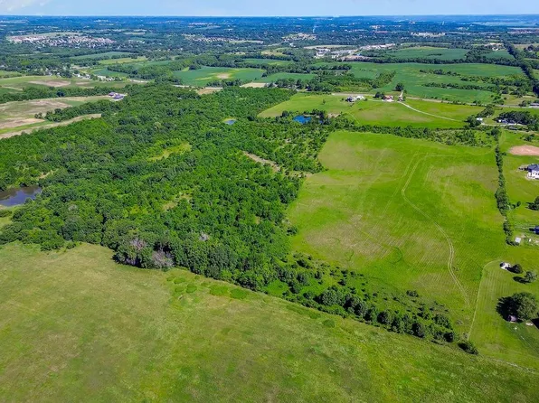McIntyre Rd, Leavenworth, KS 66048