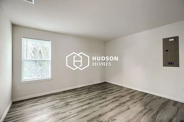 1120 W Owings St — Photo 8
