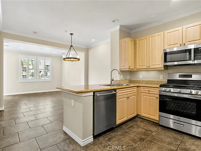 3307 Watermarke Pl — Photo 4