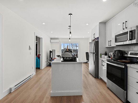 2nd image of 13 Hilchie Rd