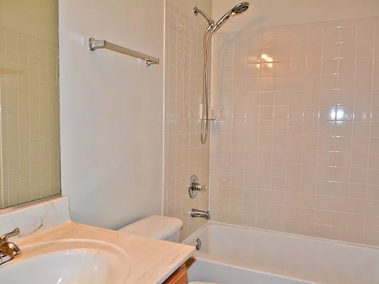 2527 Sheehan Dr #202 — Photo 8
