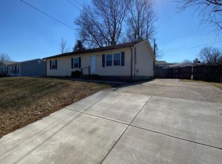 210 Simmons St, Versailles, KY 40383