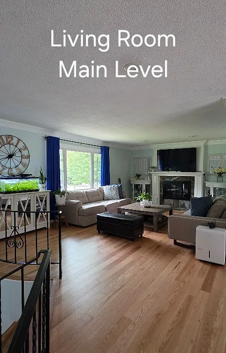 1920 County Road D W