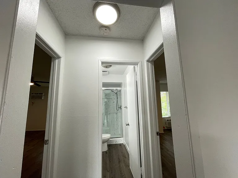 20317 Saticoy St — Photo 17