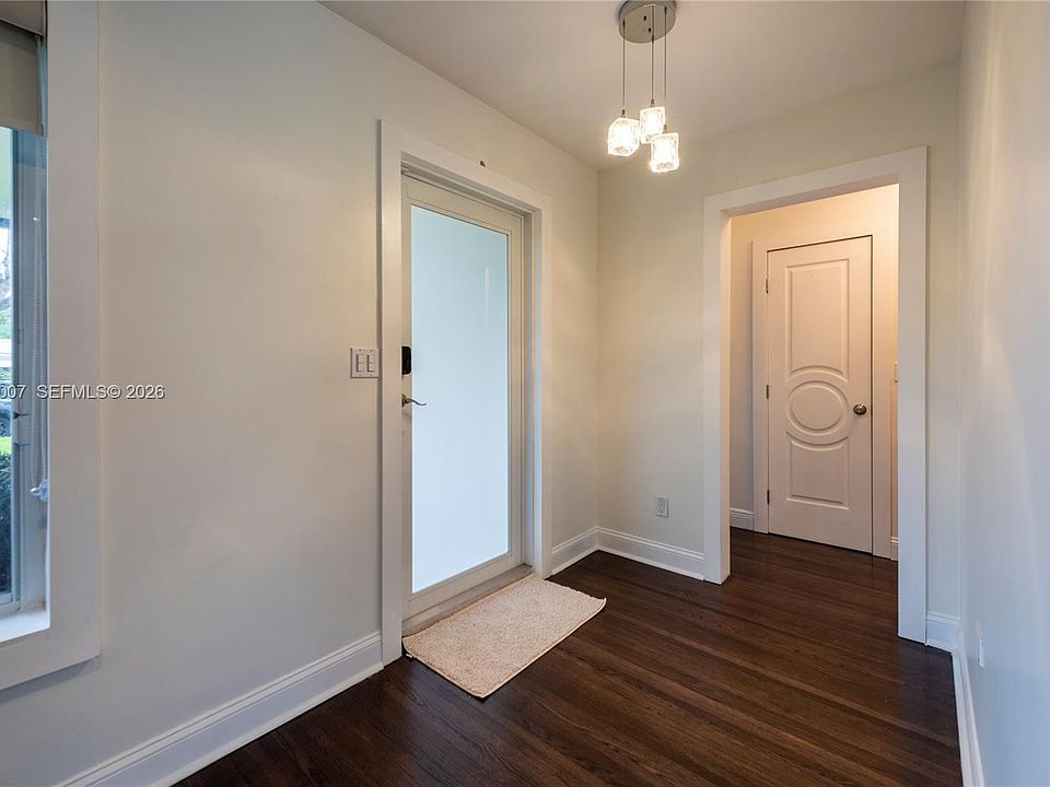 クラウンst 3460 Buchanan St, Hollywood, FL 33021 | MLS #A11998007 | Zillow