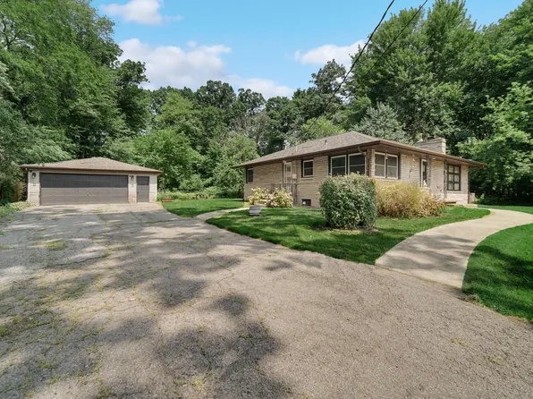2375 Indian Boundary Rd, Chesterton, IN 46304