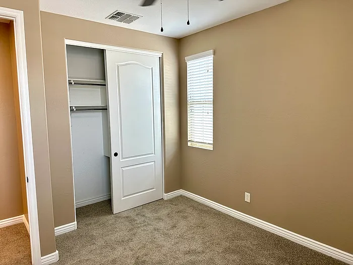 2930 E Sunland Ave — Photo 28