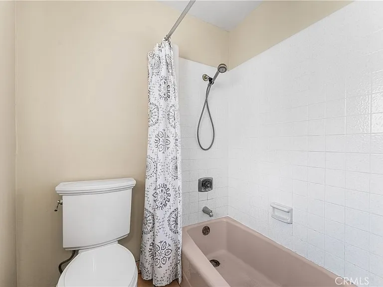 1055 Lakeview Dr — Photo 44