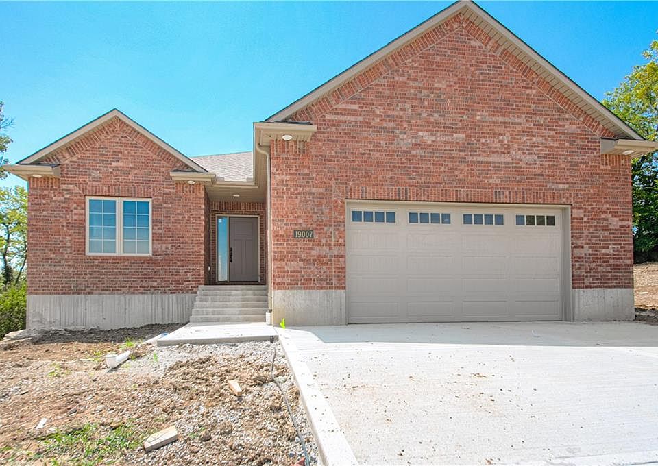 1st image of 19007 E Nineteen Saint Ct S