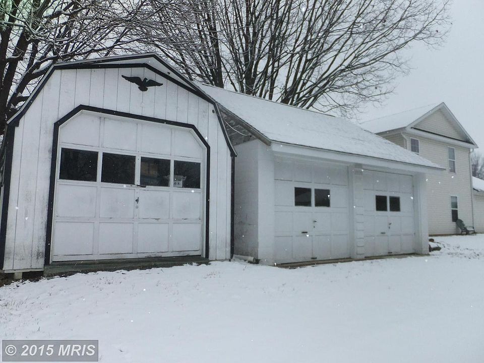 2nd image of 518 Elm Ave