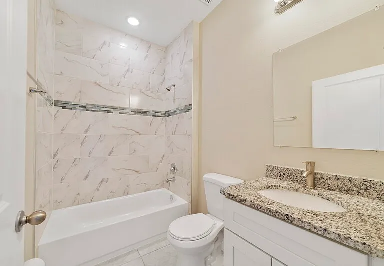 2117 W Swanson Dr — Photo 6