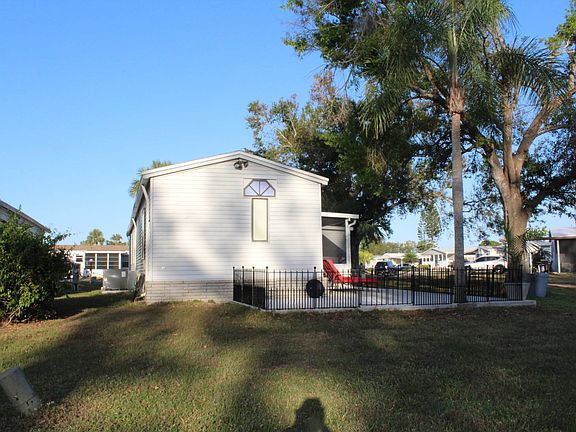 5th image of 3200 W Green Dr #11