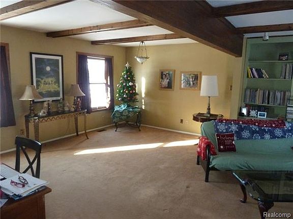 2nd image of 41340 Crabtree Ln