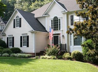 12518 Shadyglen Ct, Midlothian, VA 23114