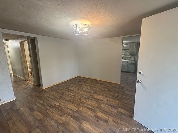 3rd image of 207 S 3rd St