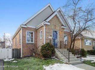 7932 Kilbourn Ave, Skokie, IL 60076
