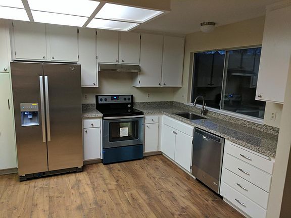 Newly Remodeled Kitchen