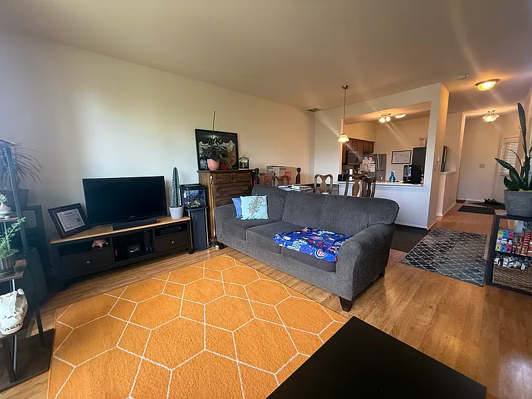 348 Fallbrook Ct — Photo 7