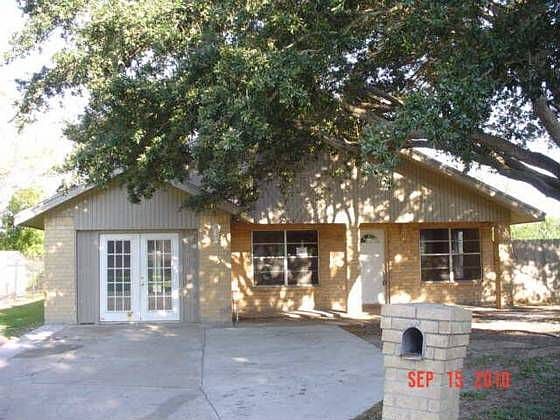 1st image of 1910 Chula Vista Dr