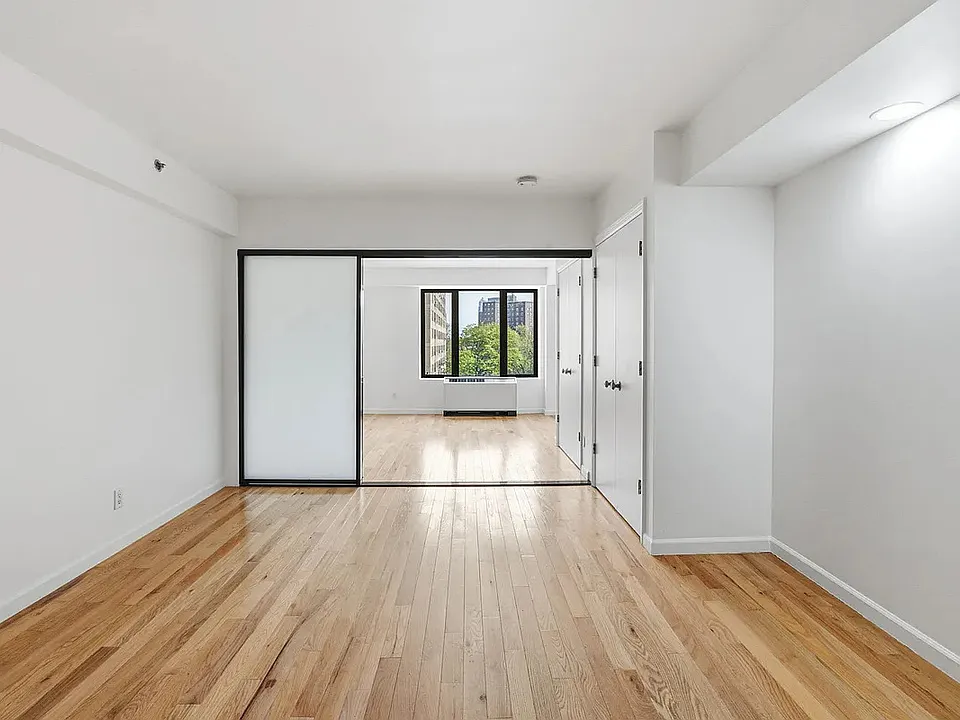 189 Avenue C #6C