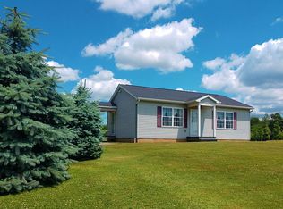 10563 Maple Ridge Rd, Medina, NY 14103