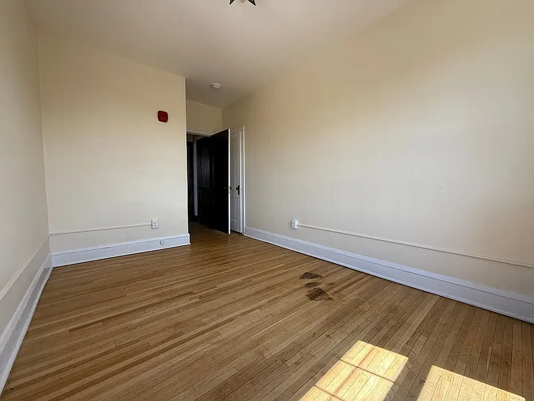 170 Summit Ave — Photo 28