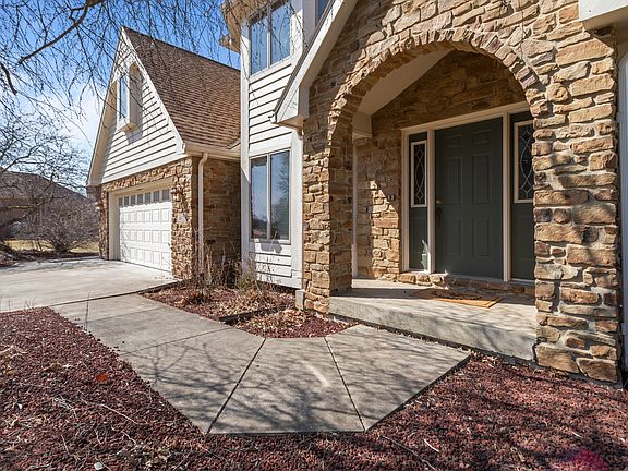 3rd image of 4615 Glen Moor Way