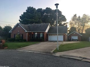 1705 Drury Ln, Conway, AR 72034