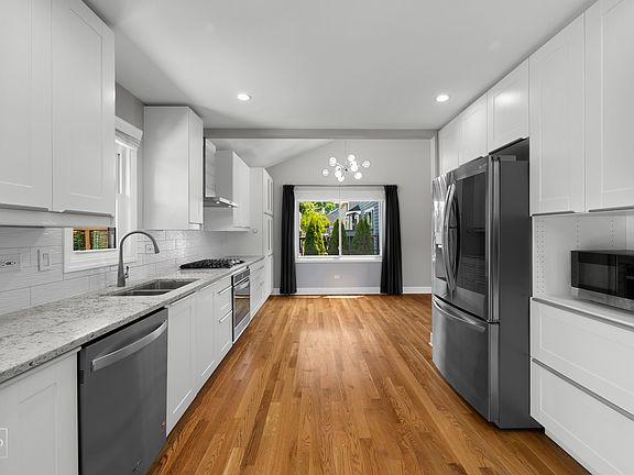 4th image of 1513 Bradley Ct