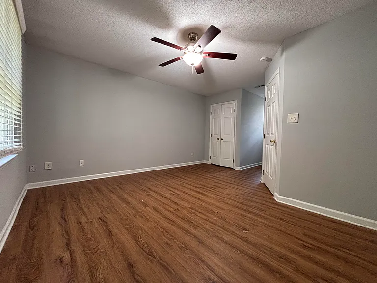 5409 Rockholly Ct — Photo 27