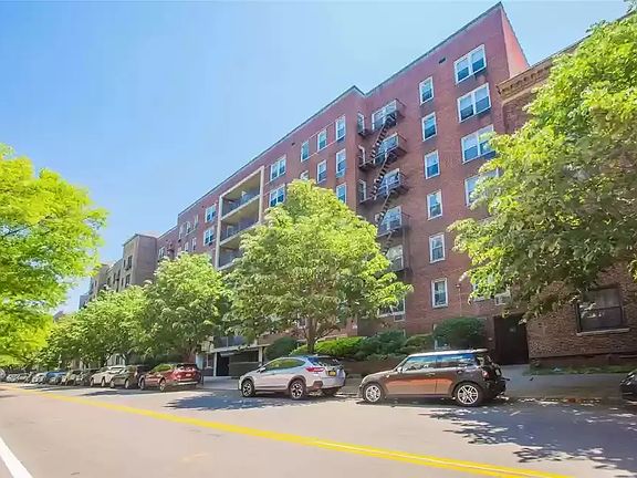 4th image of 144-30 Sanford Ave #4H