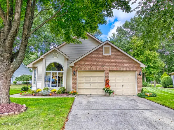 1554 Snowberry Court, Toms River, NJ 08755
