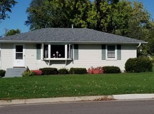 213 Panorama Ave NE, Fridley, MN 55421