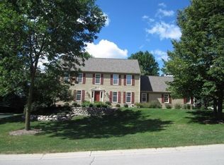 1335 Barrington Woods Dr, Brookfield, WI 53045